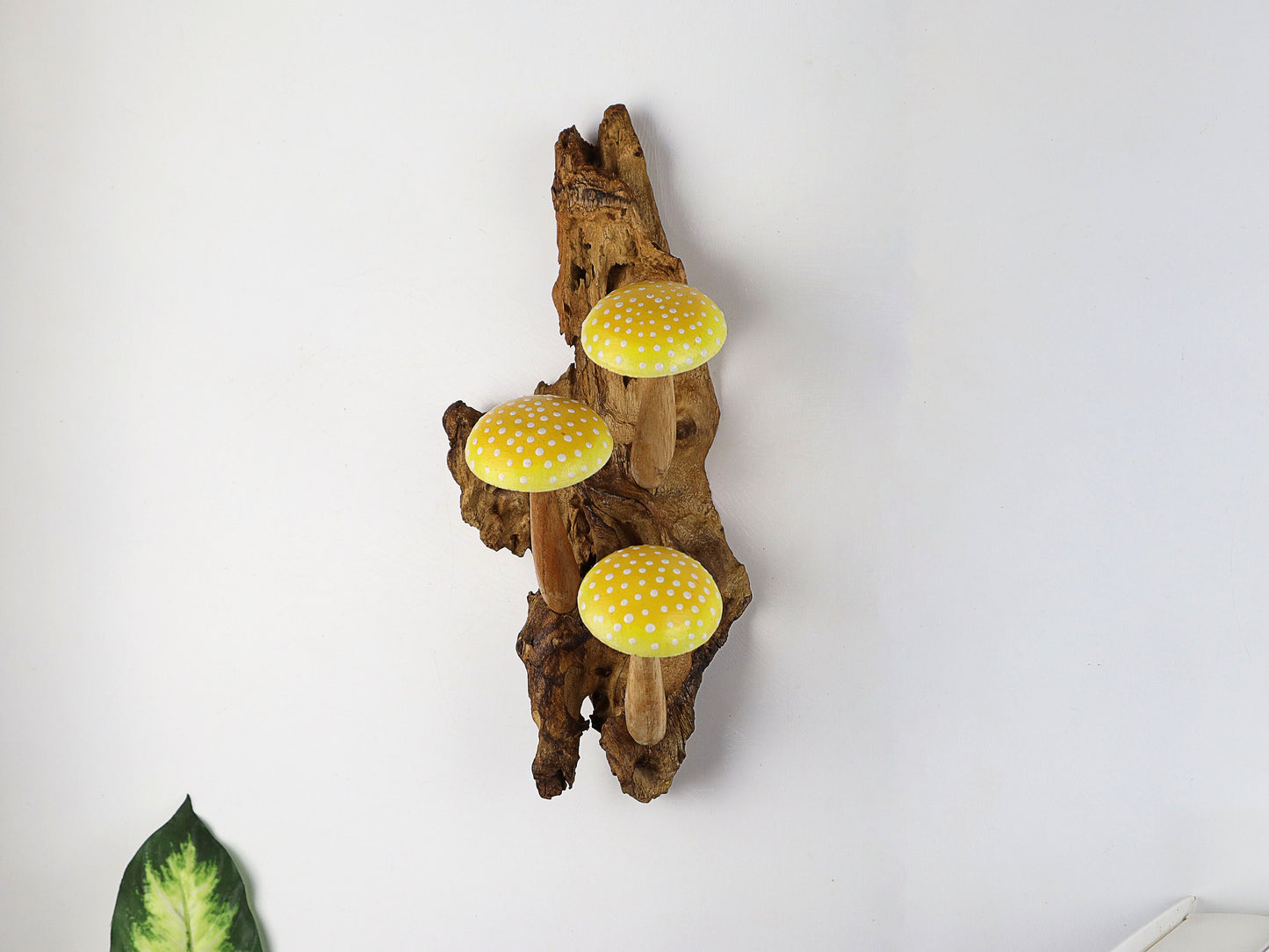 Yellow Mushroom Wall Hanging, Wooden Mushroom Deco, Hand-Painted Wall Art, Nature-inspired Home Deco, Gifts for Her, Wedding, Handmade Gifts